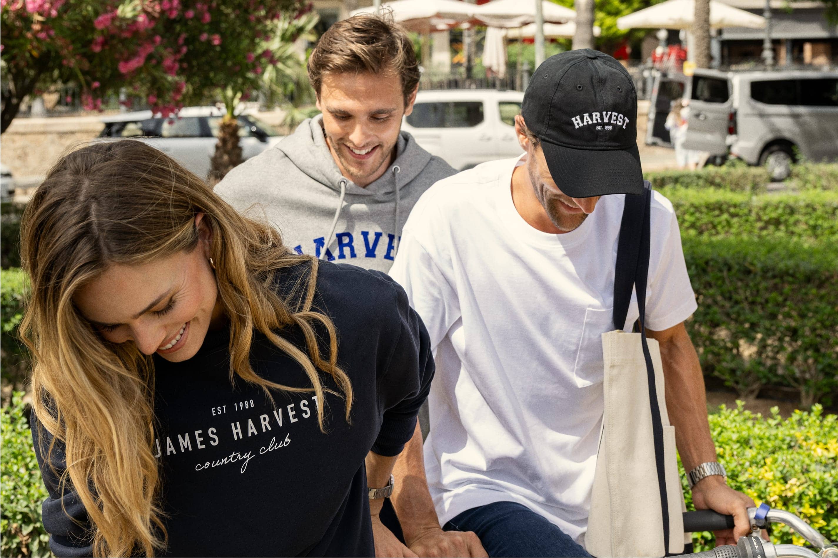 James Harvest: plagg i bruk