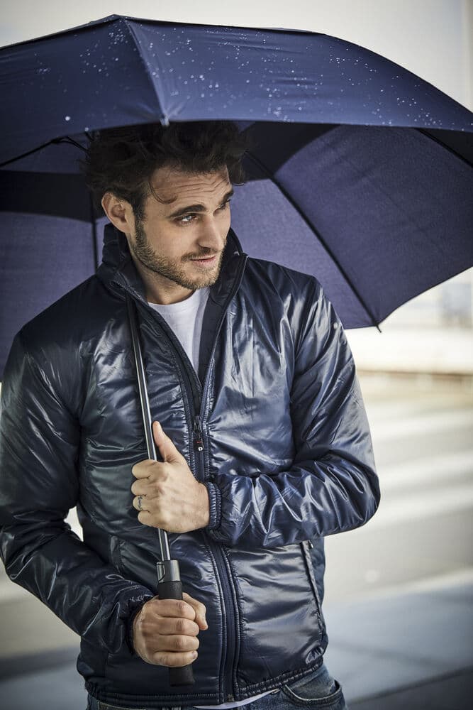 Cumulus Umbrella, På modell 1