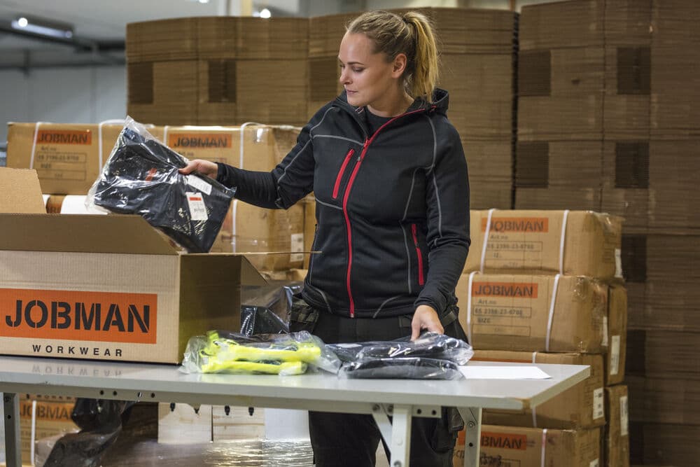 Ladies Hoodie, På modell 1