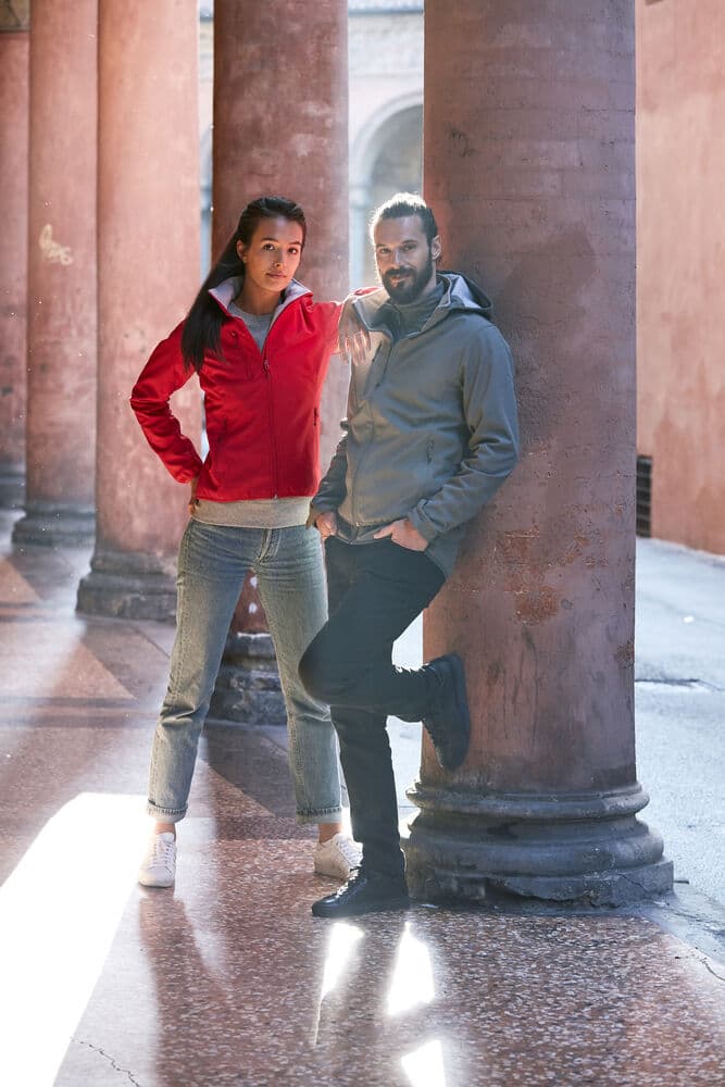 Basic Hoody Softshell, På modell 1