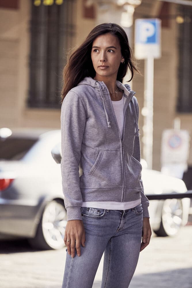 Basic Hoody Full Zip Women, På modell 2