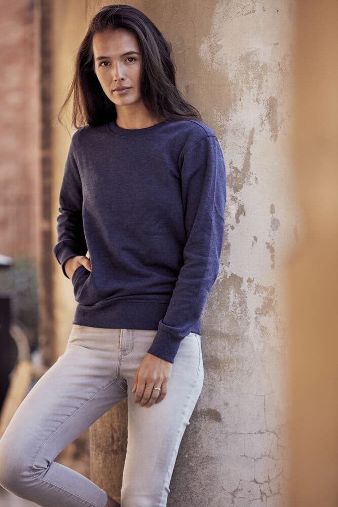 Classic Roundneck, På modell 1