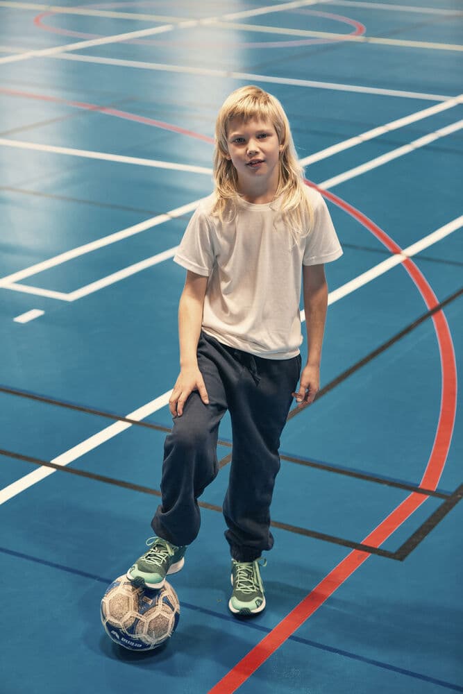 Neon-T Junior, På modell 1