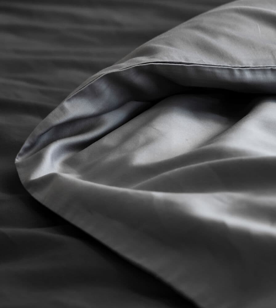 Manchester Satin, På modell 1