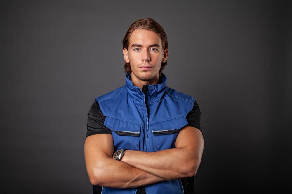 5706 VEST, På modell 3