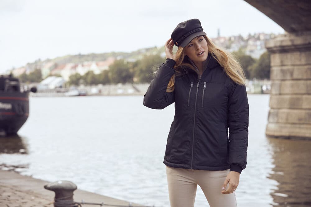 Kingslake Women, På modell 3