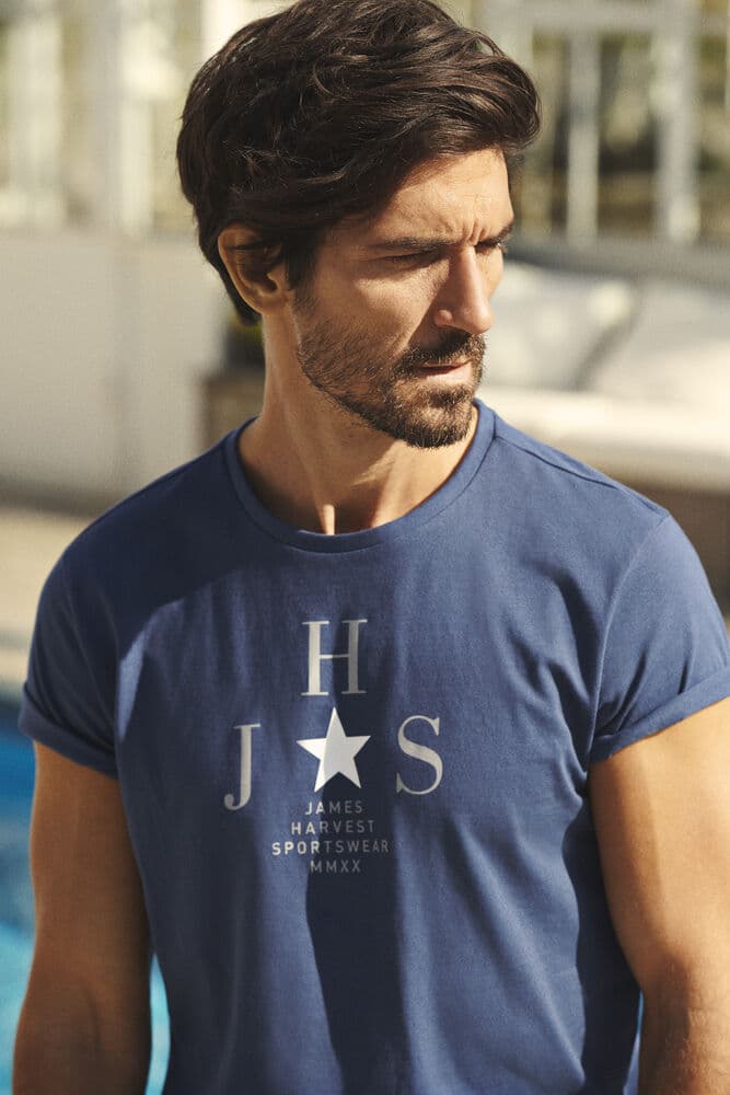 American U T-shirt, På modell 2