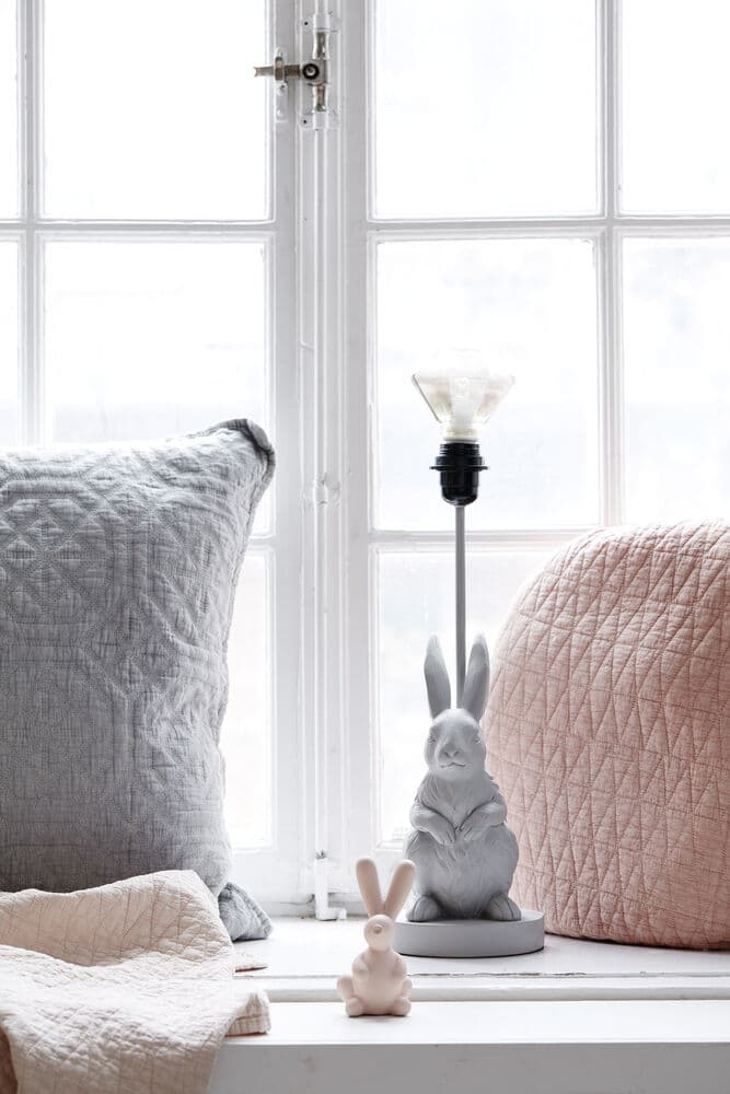Bordlampe Rabbit, På modell 2