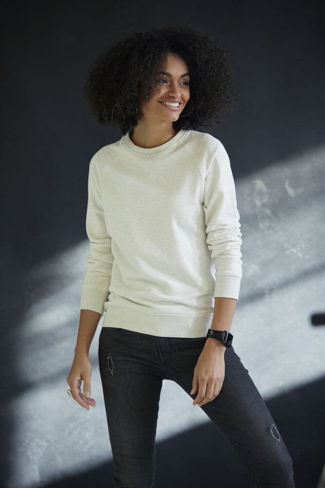 Premium OC Roundneck Women, På modell 1