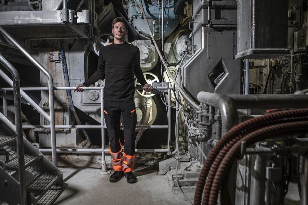 2020 T-Shirt med lang arm, På modell 3