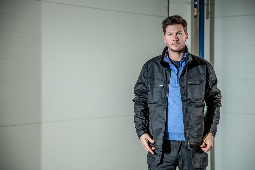 5426 FORET SERVICEJAKKE, På modell 1