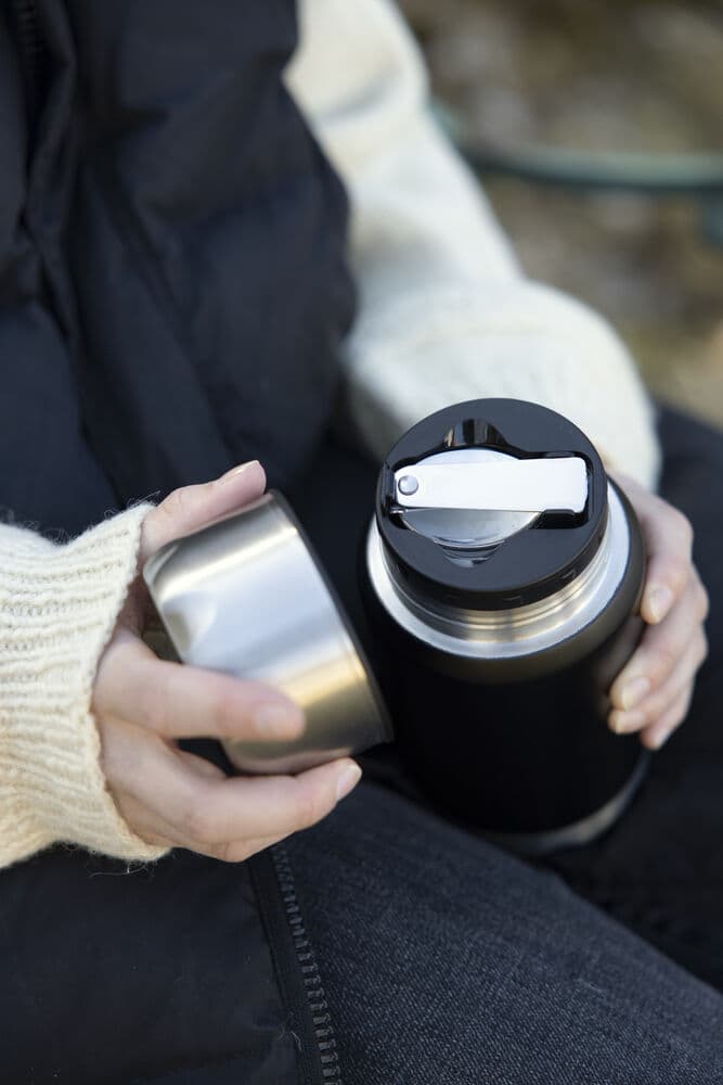 Mattermos 600 ml, svart, På modell 5