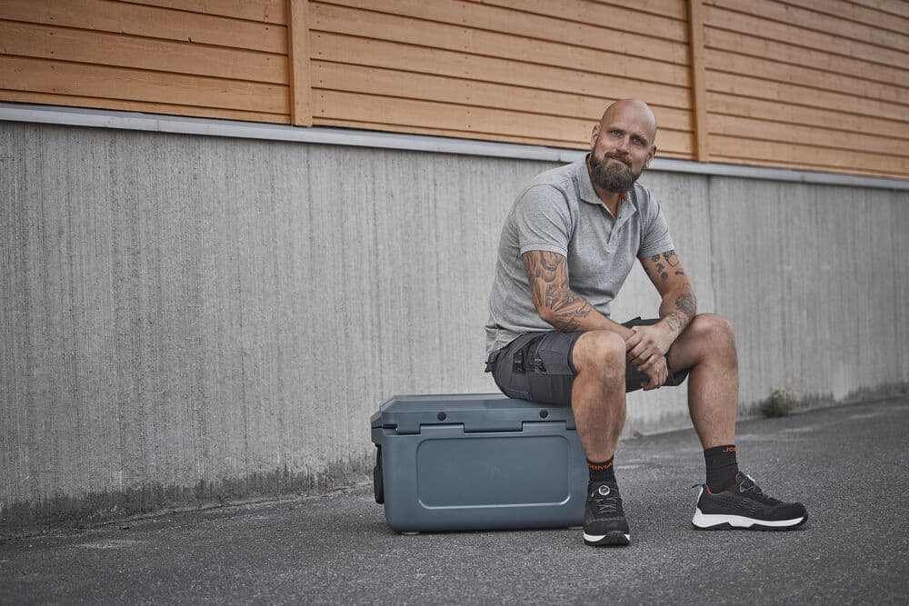 Serviceshorts, På modell 1