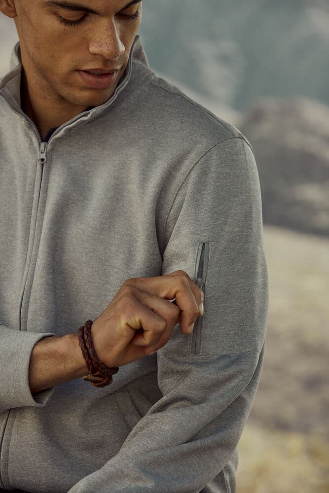 Basic Active Cardigan, På modell 3