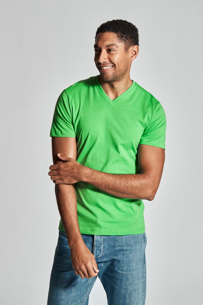 T-Shirt V-Neck Man, På modell 3