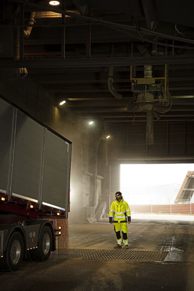 6453 Funksjonsjakke EN ISO 20471 KLASSE 3 Fôret, På modell 2
