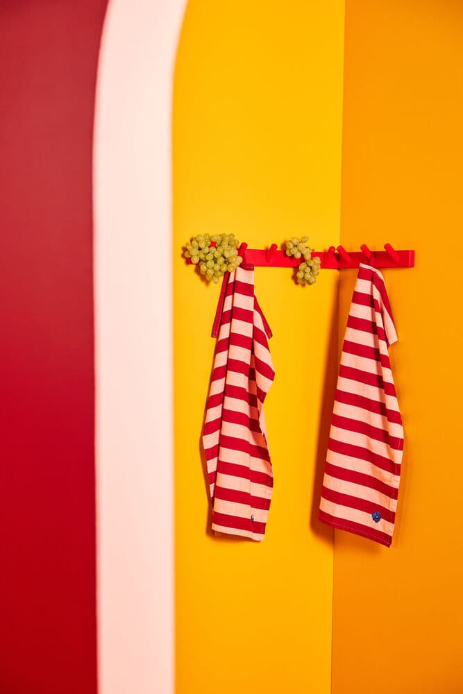 5-krok Else, rød, På modell 1