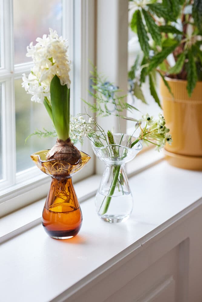 Viva vase mini, På modell 6
