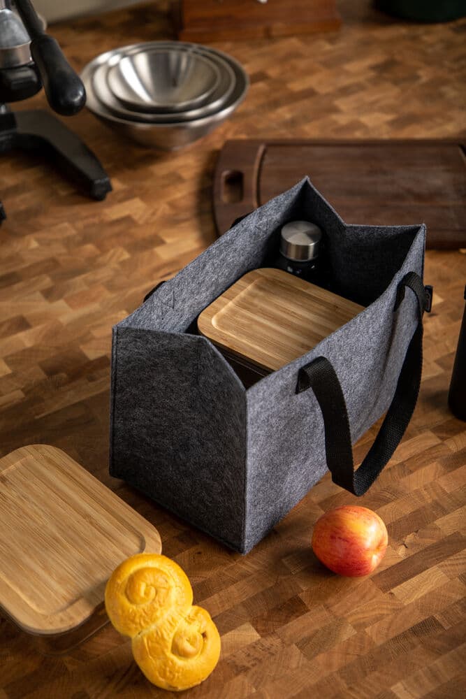 Lunchbag Filt, På modell 1