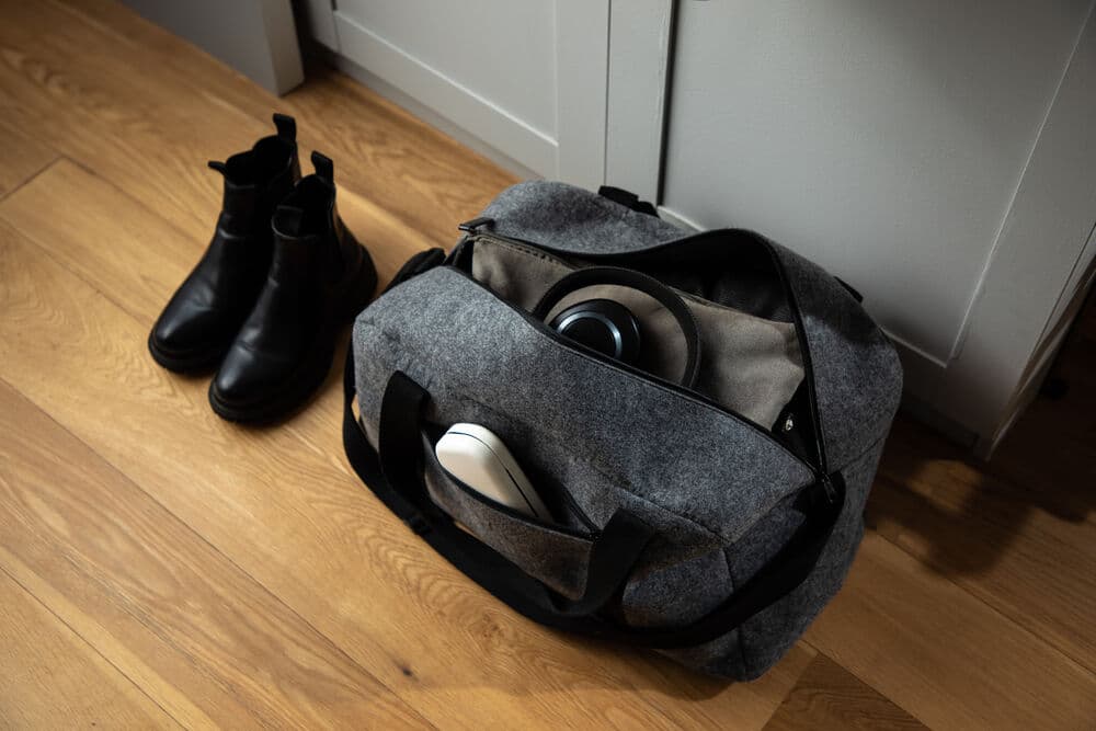 Duffelbag Filt, 30 liter, På modell 2