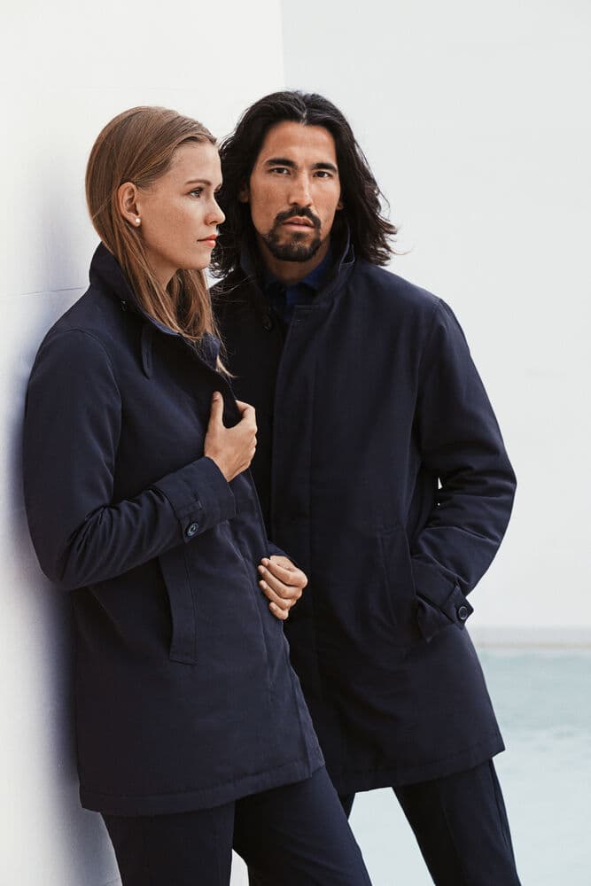 The Car Coat Woman, På modell 1