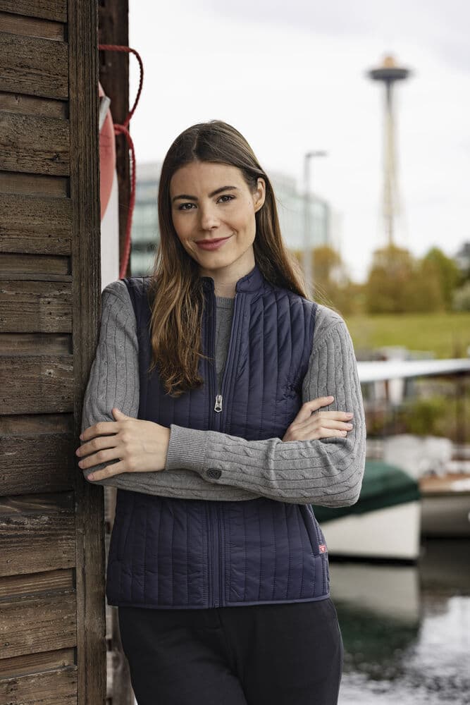 Ozette Vest Ladies, På modell 1