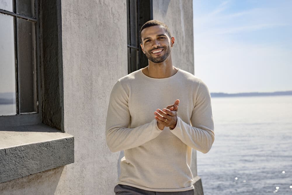Carnation Sweater Men, På modell 2