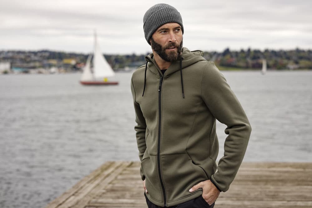 Pemberton Hood FZ Men, På modell 3