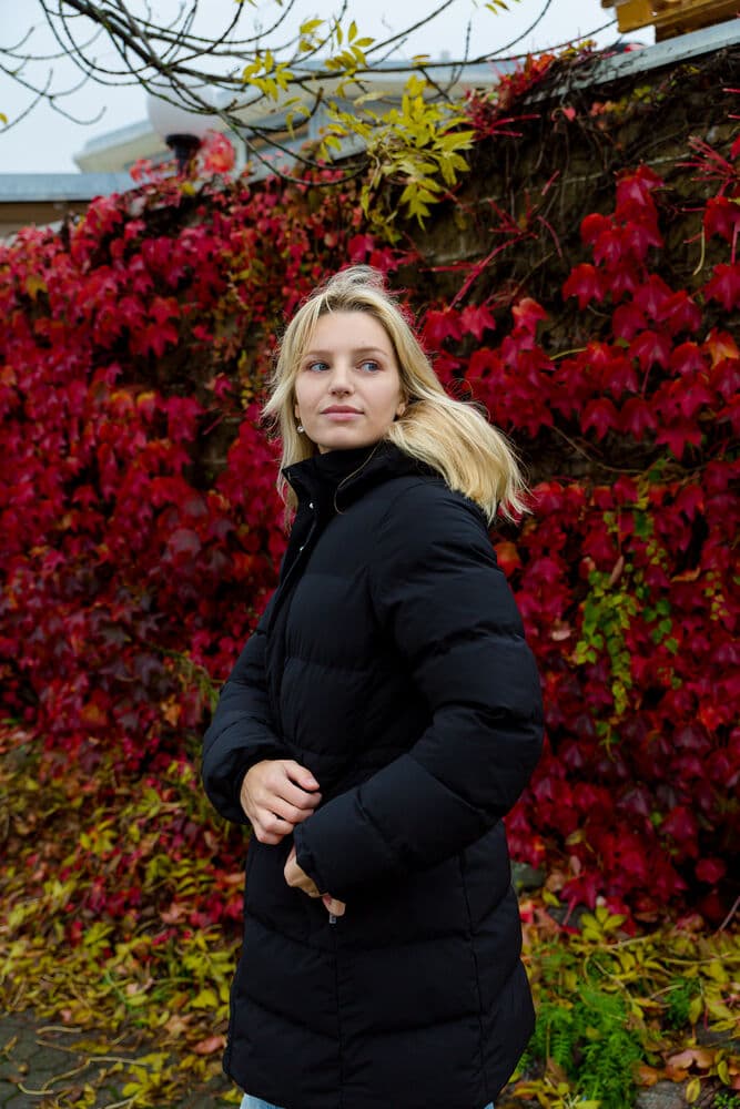 Dundas Lady Parka, På modell 1