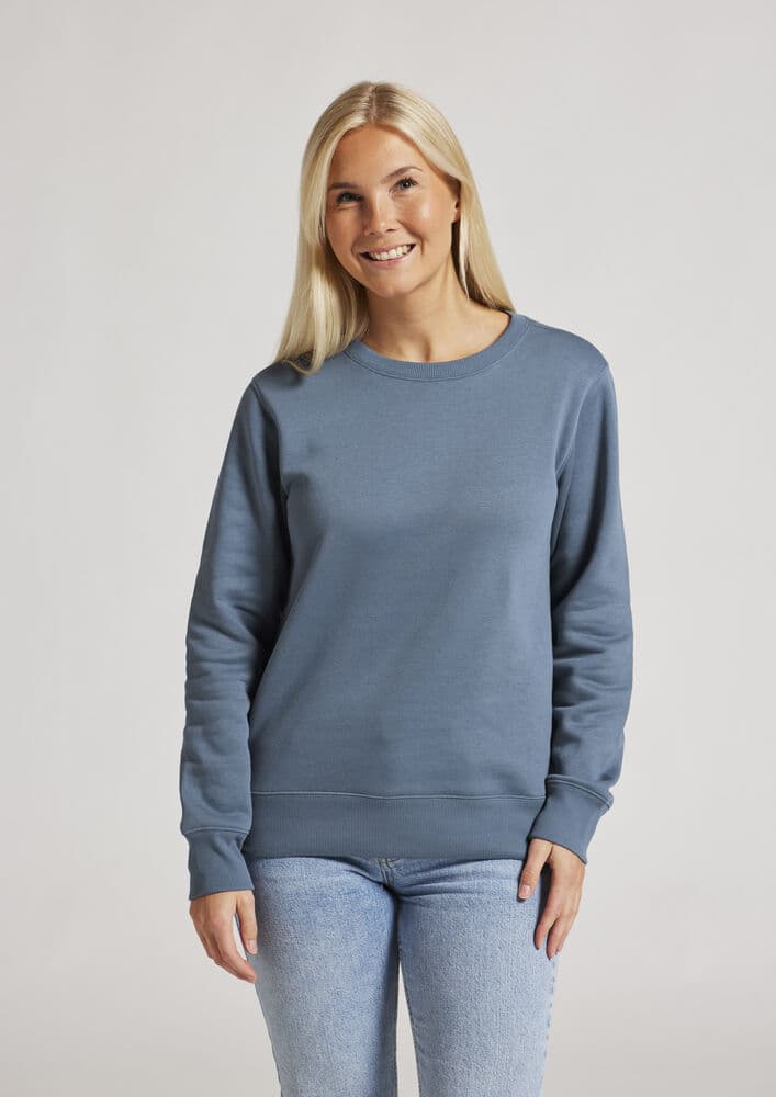 Key Crew Neck Unisex, På modell 1