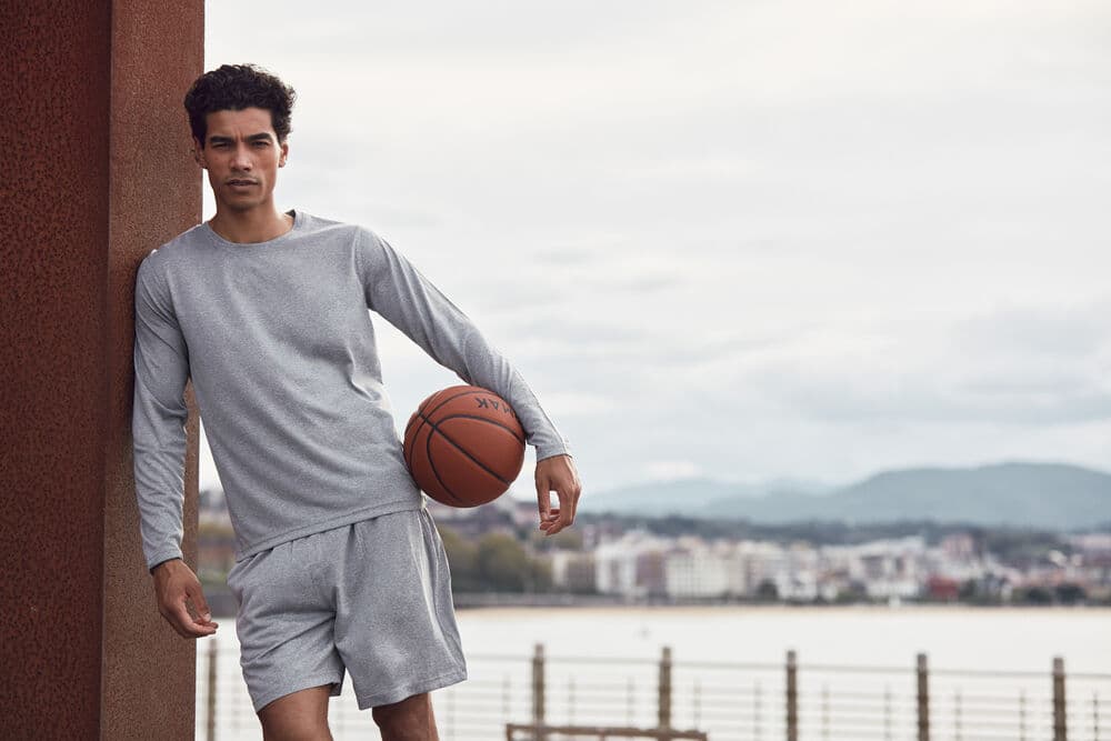 Basic Active Shorts, På modell 3