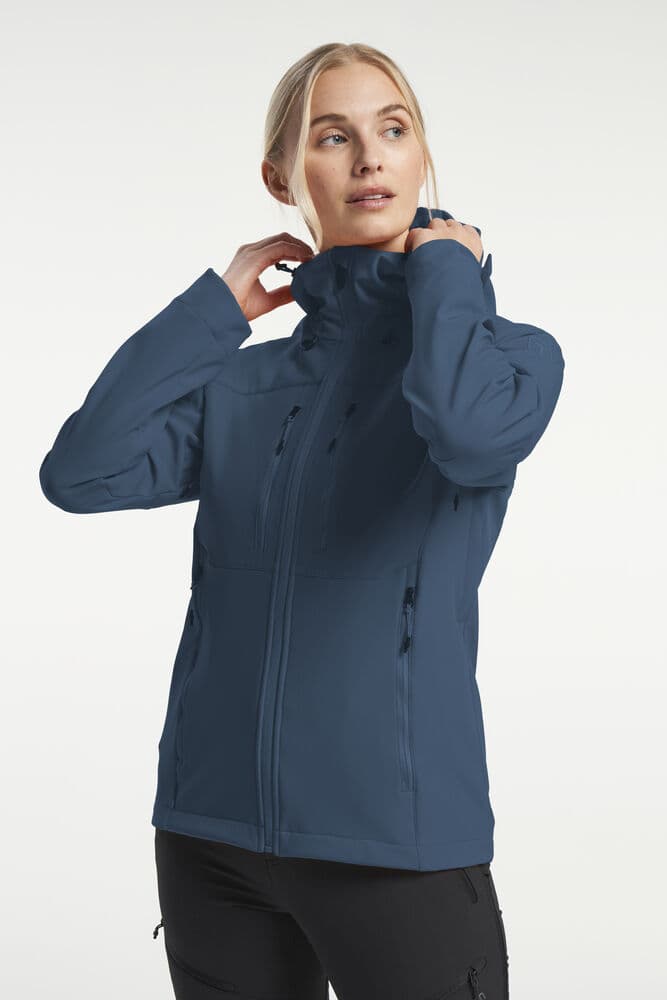 TXlite Softshell Jacket Women, På modell 1