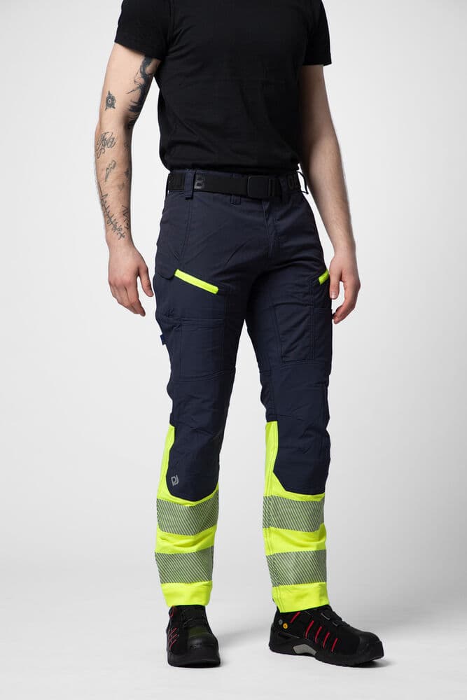 6528 Servicebukse Stretch EN ISO 20471 Kl 1, På modell 6