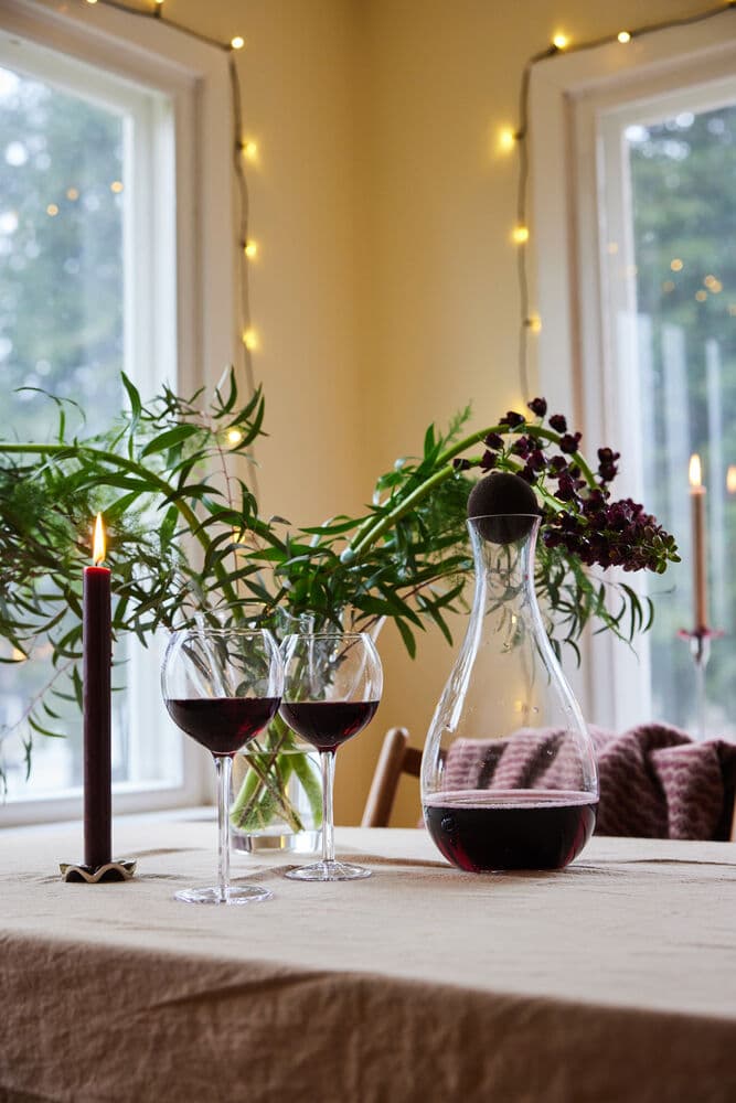 Nature vinkaraffel med kork-kule, På modell 3