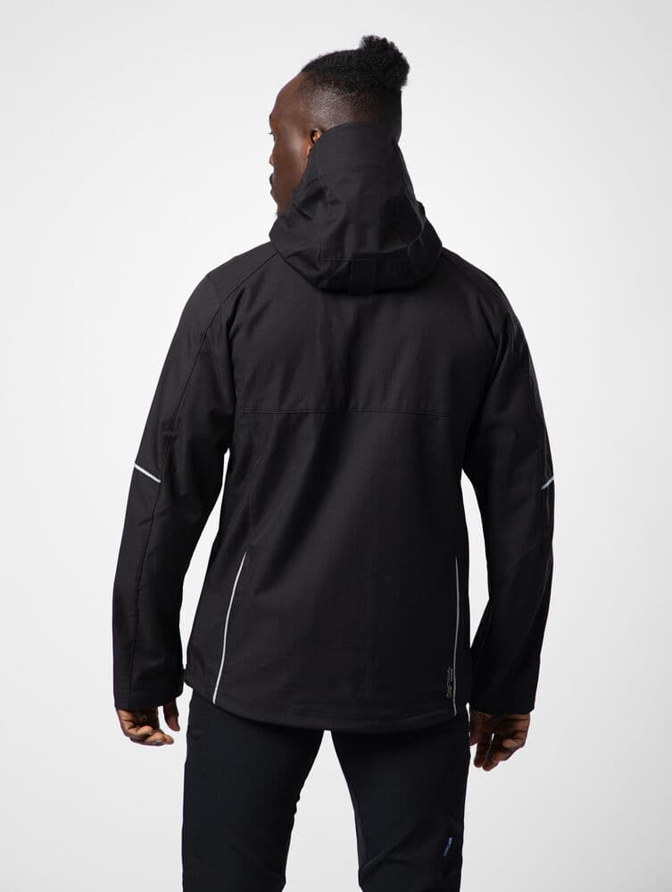 3407 Fôret Funksjonsjakke, På modell 4