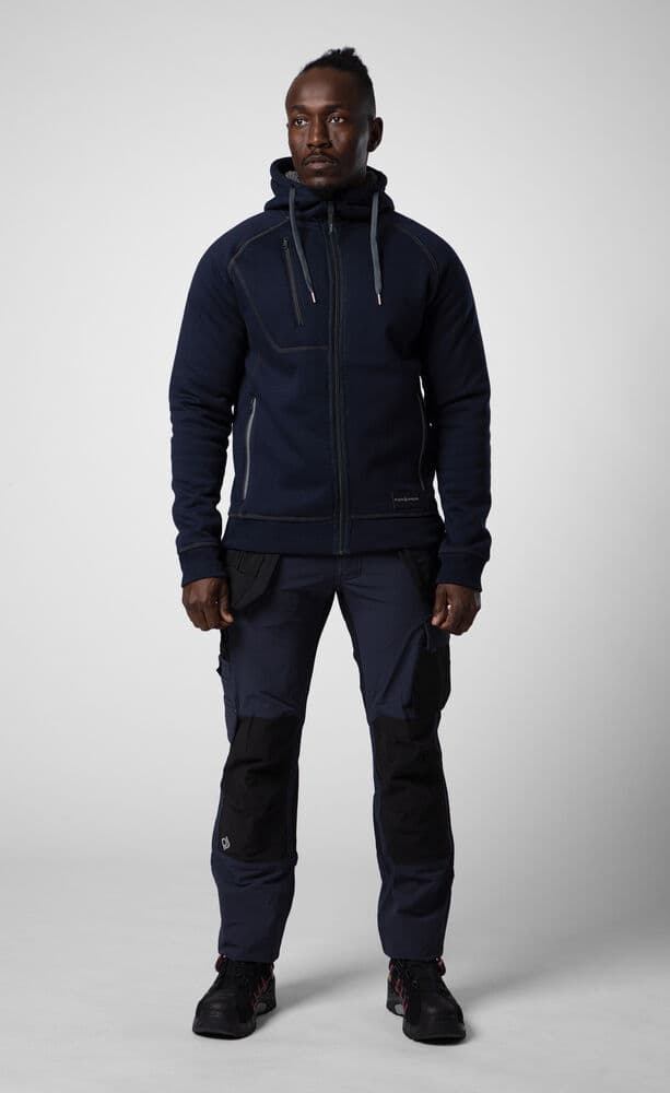 2130 Sweatshirt, På modell 3