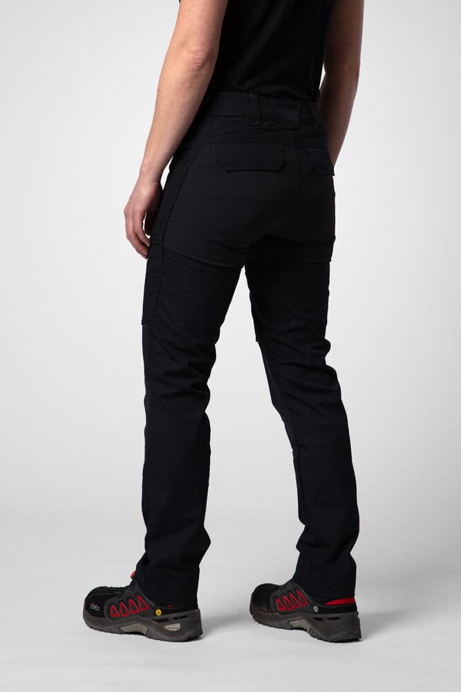 2521 Servicebukse Stretch Dame, På modell 2
