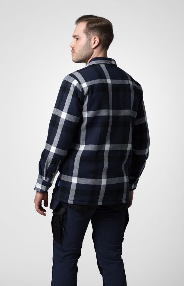 5213 Flanellskjorte Foret, På modell 2