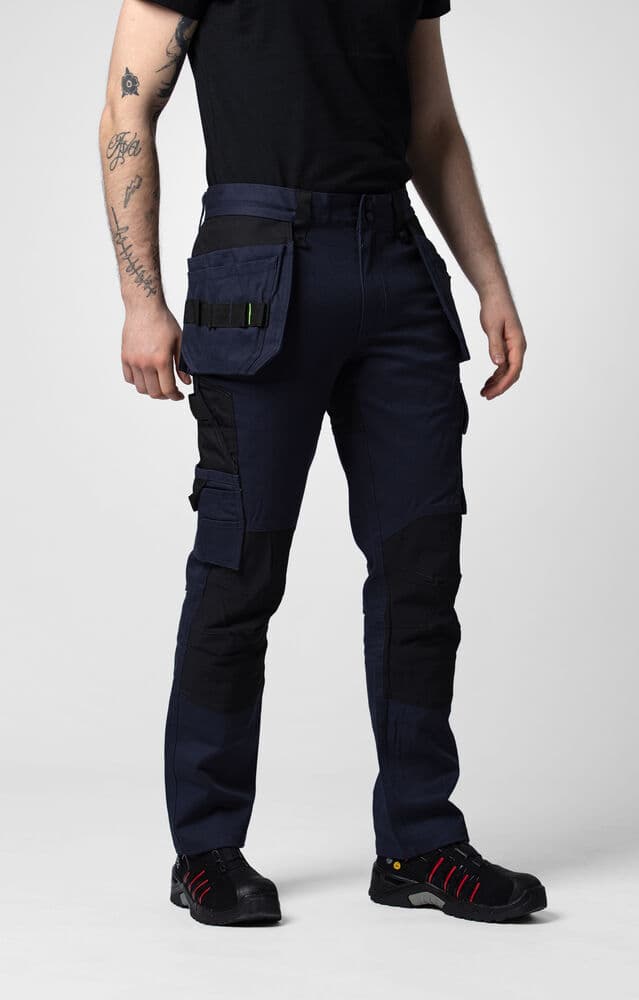 5560 Håndverksbukse Stretch, På modell 1