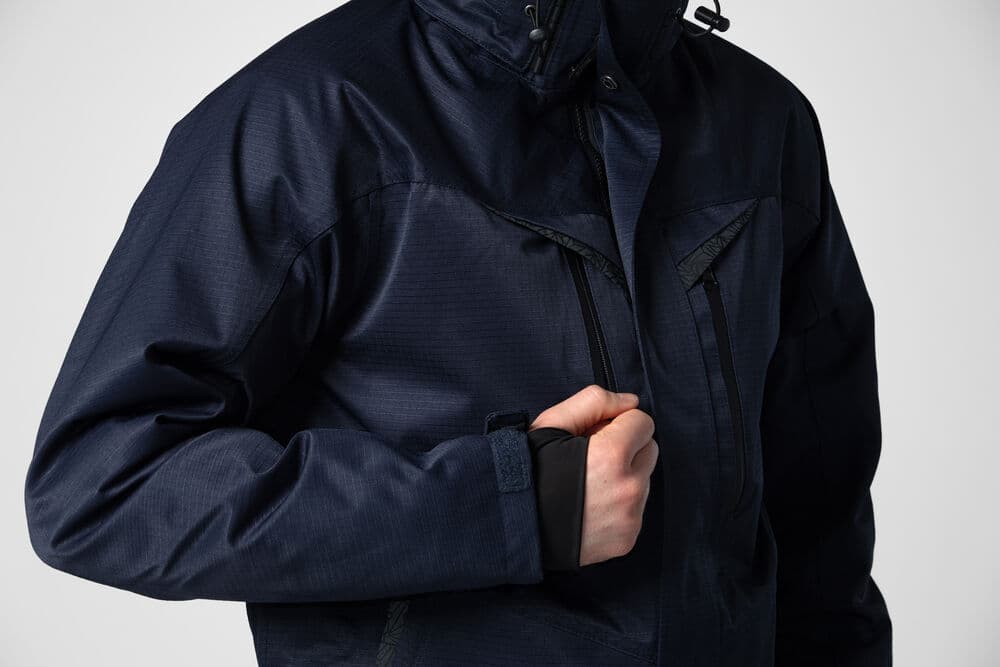 5430 Fôret Funksjonsjakke, På modell 4