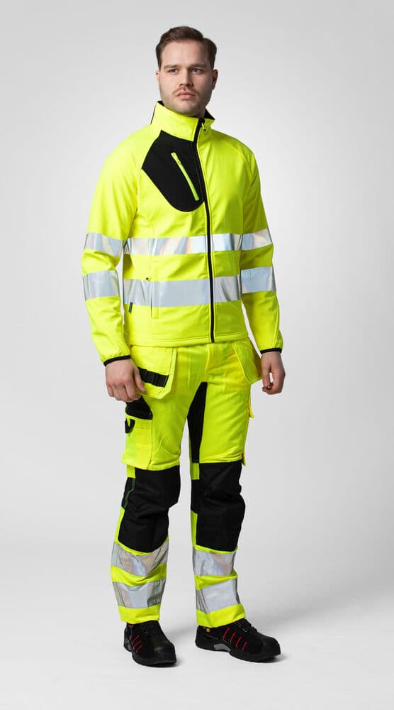 6570 Håndverksbukse Stretch EN ISO 20471 Kl 2, På modell 3