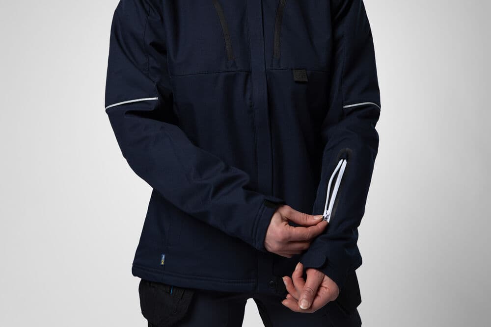 3413 Fôret Funksjonsjakke Dame, På modell 6