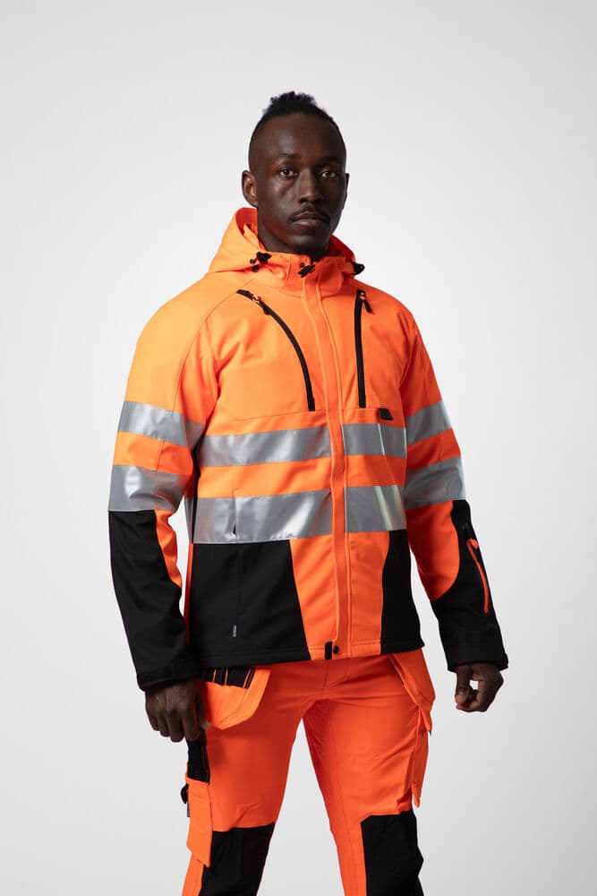 6420 Softshelljakke EN ISO 20471 Kl 3/2 fôret, På modell 4