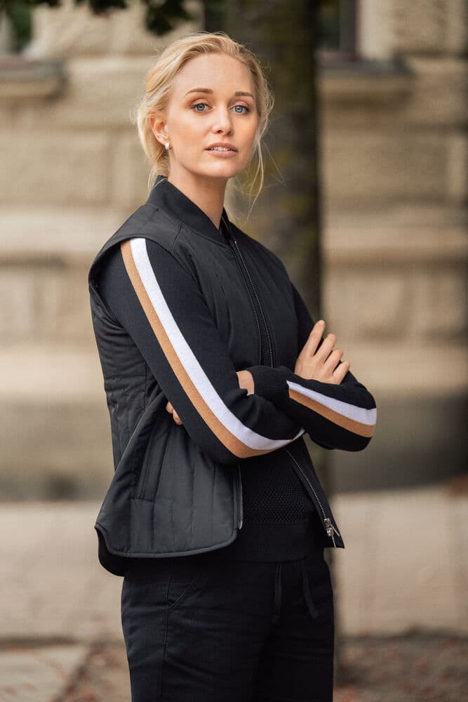Scarsdale Sweater Women, På modell 2
