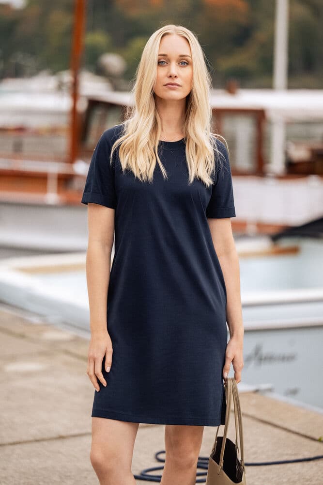 American T-shirt Dress Women, På modell 2