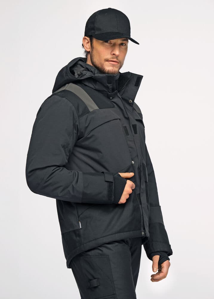 Cap, På modell 1