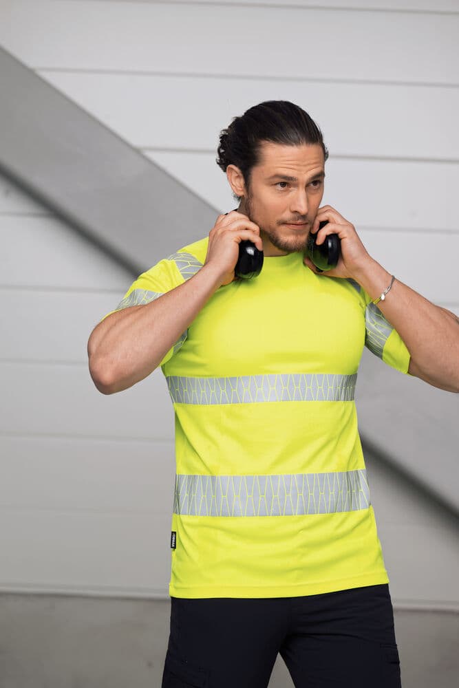T-shirt Hi-Vis, På modell 1