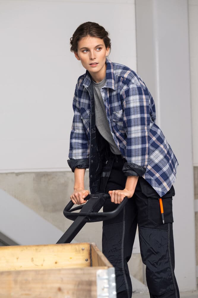 Worker Shirt w/padding, På modell 2