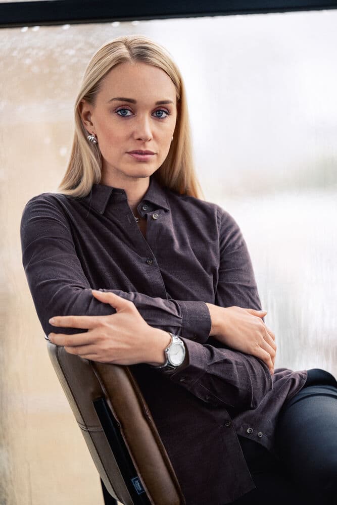 IB134 Micro Cord Woman Contemporary, På modell 1