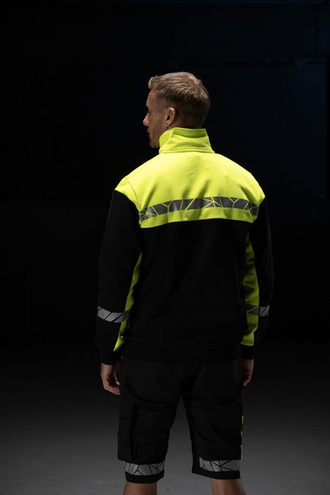 7103 Sweatshirt, På modell 3